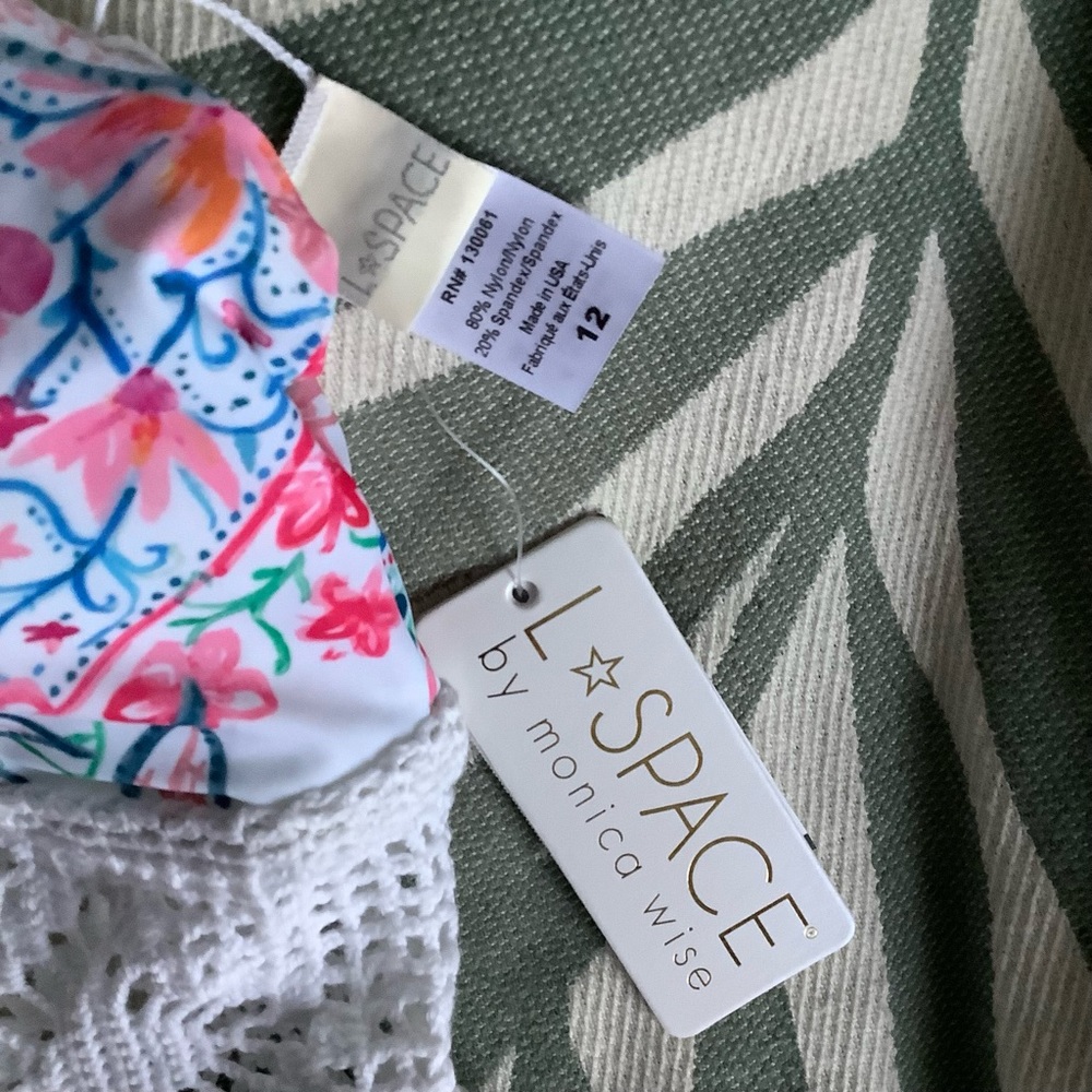 NWT l*space Samantha One piece Swimsuit, Size US 12, Made in USA - Picture 7 of 7